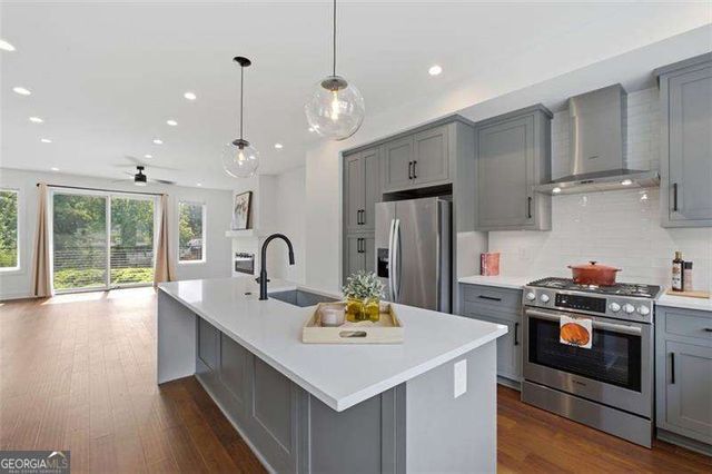 1300 Memorial Drive SE 16, Atlanta, GA 30317