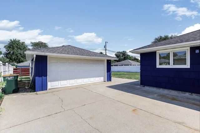 5106 Paul Drive, Brooklyn Center, MN 55429