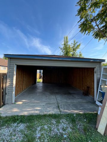 132 156th Place, Calumet City, IL 60409