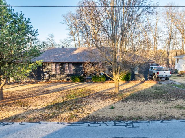 1407 N 14th Street, Ozark, MO 65721