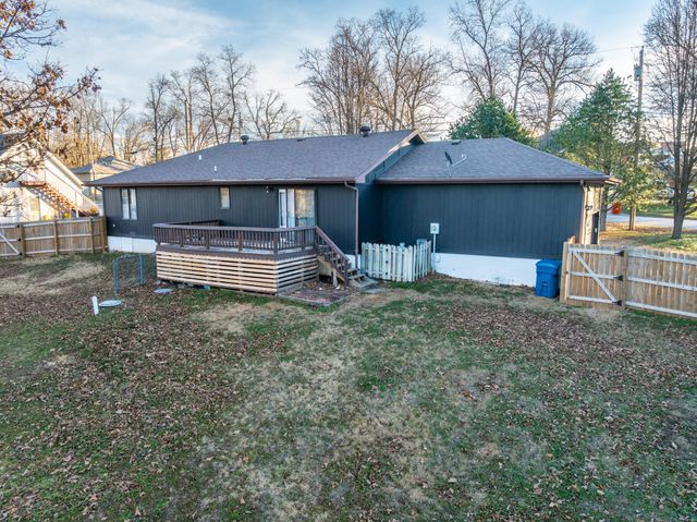 1407 N 14th Street, Ozark, MO 65721