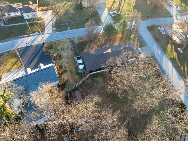 1407 N 14th Street, Ozark, MO 65721