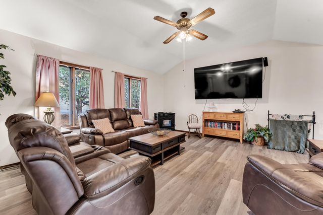 1407 N 14th Street, Ozark, MO 65721