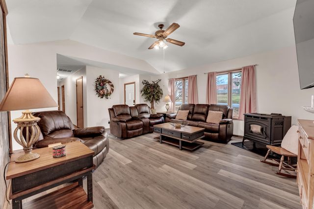 1407 N 14th Street, Ozark, MO 65721