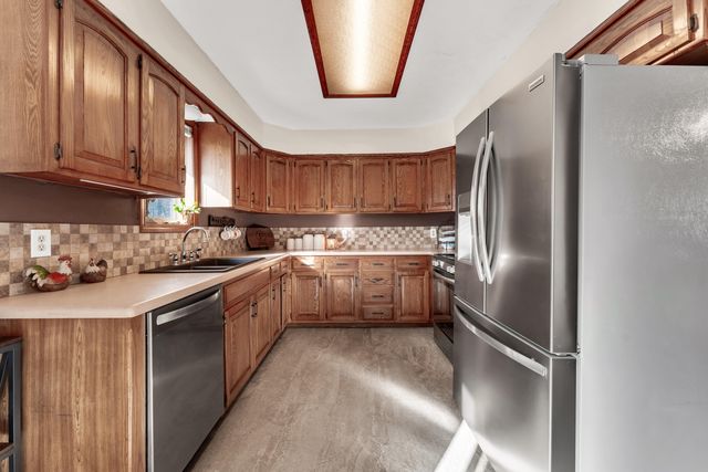 1407 N 14th Street, Ozark, MO 65721