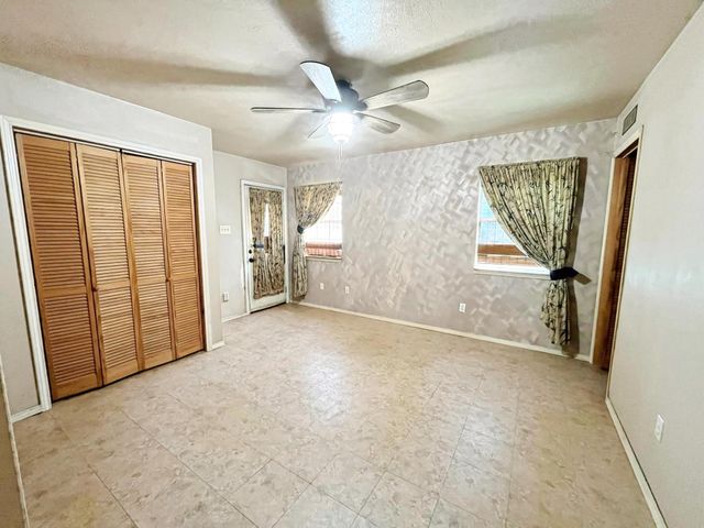 904 Miranda Drive, Mesquite, TX 75149
