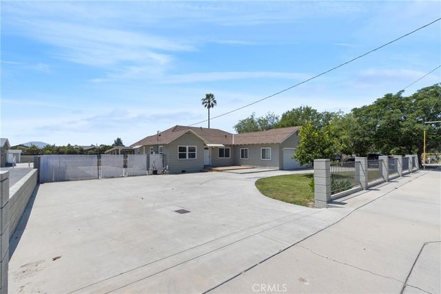 16397 Orange Way, Fontana, CA 92335