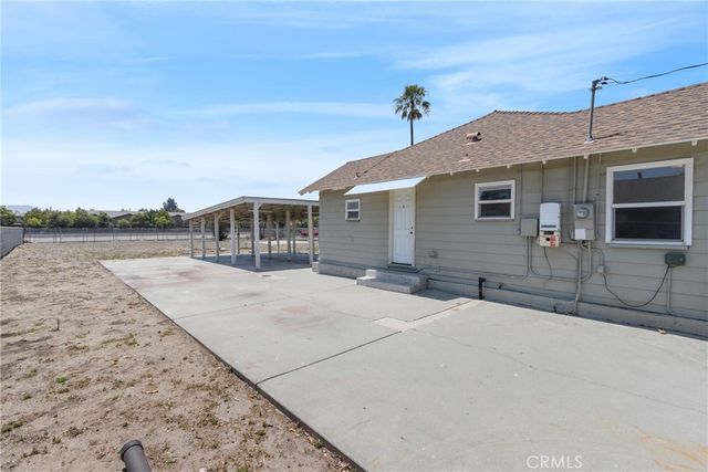 16397 Orange Way, Fontana, CA 92335