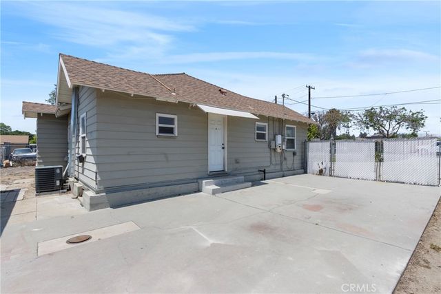 16397 Orange Way, Fontana, CA 92335
