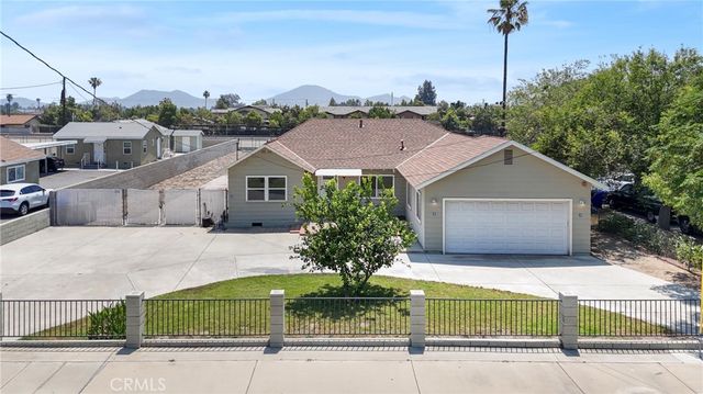 16397 Orange Way, Fontana, CA 92335