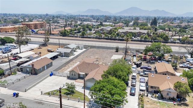 16397 Orange Way, Fontana, CA 92335