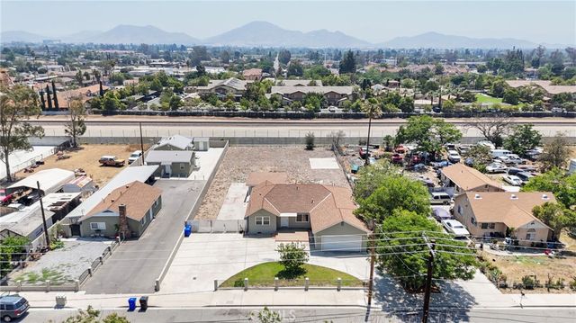 16397 Orange Way, Fontana, CA 92335
