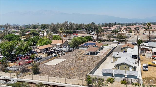 16397 Orange Way, Fontana, CA 92335
