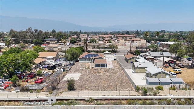 16397 Orange Way, Fontana, CA 92335
