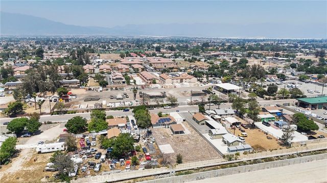 16397 Orange Way, Fontana, CA 92335