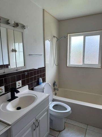 2458 Plunkett St 0, Hollywood, FL 33020