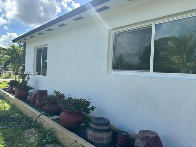 2458 Plunkett St 0, Hollywood, FL 33020