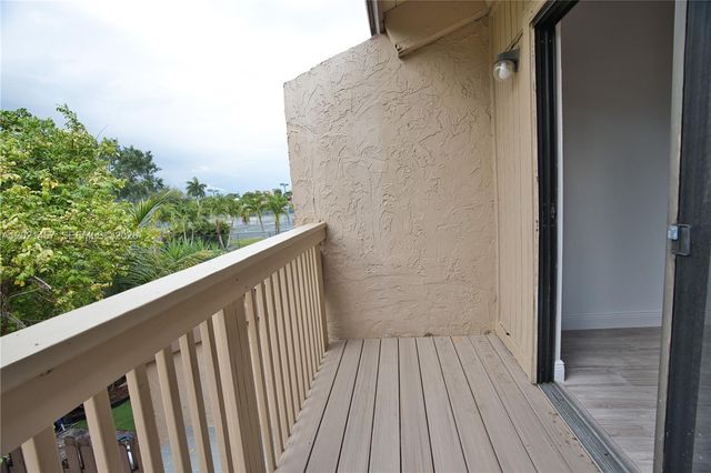 8015 SW 21st Court, Davie, FL 33324