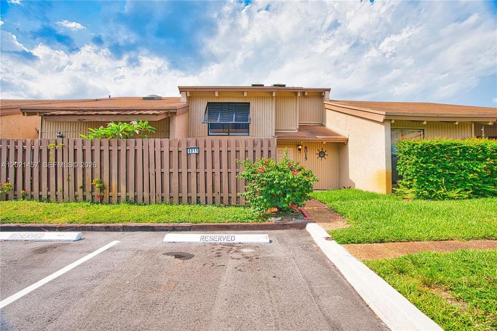 8015 SW 21st Court, Davie, FL 33324
