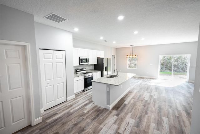 2642 MAGNOLIA CIRCLE, Lake Wales, FL 33898