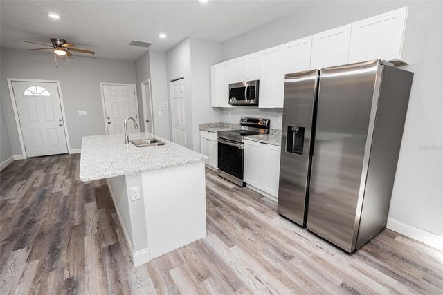 2642 MAGNOLIA CIRCLE, Lake Wales, FL 33898