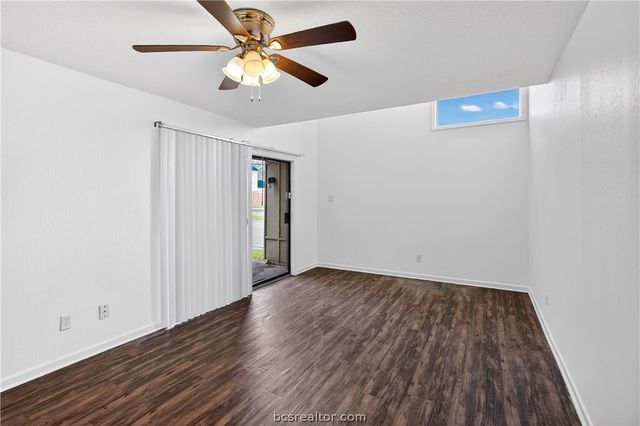 4401 Carter Creek Parkway 13, Bryan, TX 77802