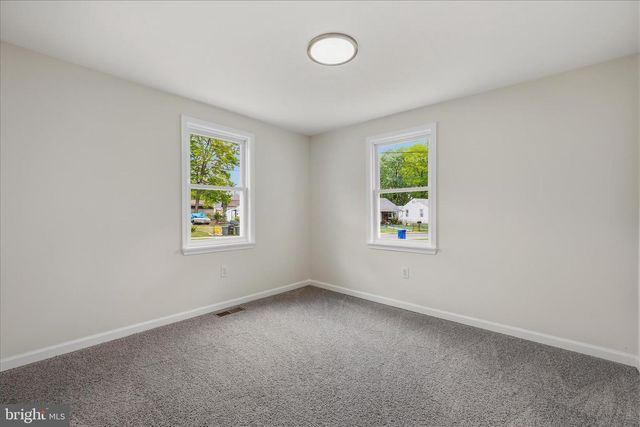 945 RENFREW, Baltimore, MD 21221