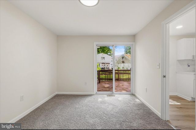945 RENFREW, Baltimore, MD 21221