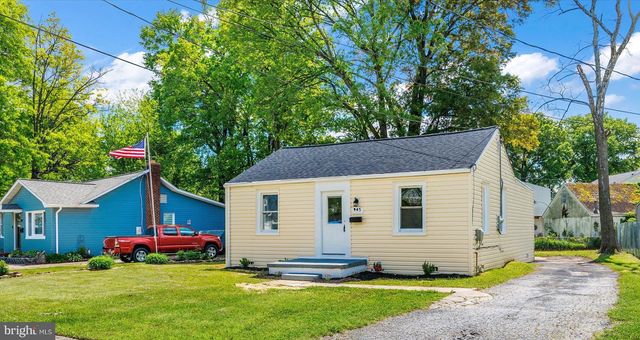 945 RENFREW, Baltimore, MD 21221