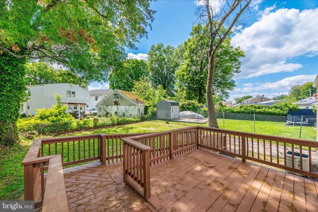 945 RENFREW, Baltimore, MD 21221