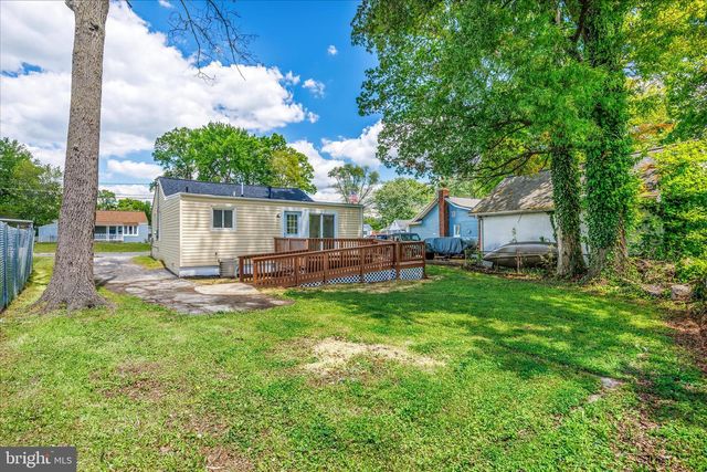 945 RENFREW, Baltimore, MD 21221