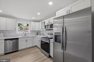 945 RENFREW, Baltimore, MD 21221