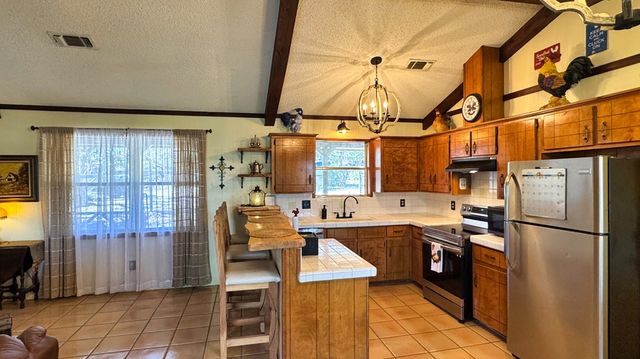 112 W Deerfield, Ingram, TX 78025