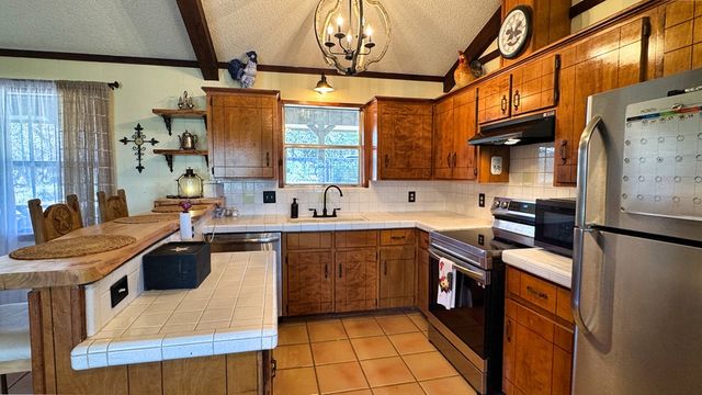 112 W Deerfield, Ingram, TX 78025