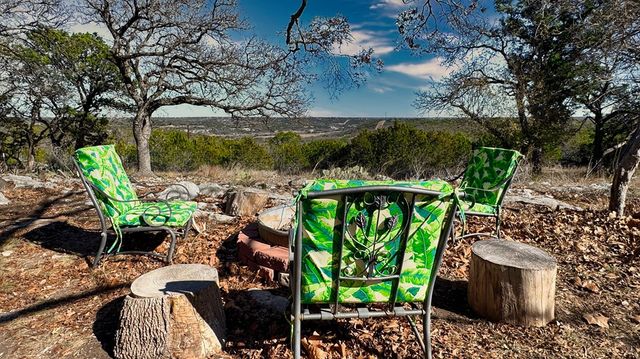 112 W Deerfield, Ingram, TX 78025