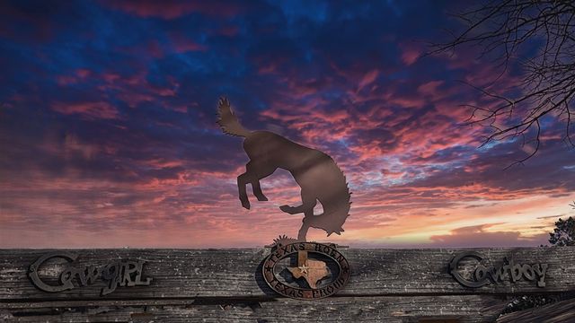 112 W Deerfield, Ingram, TX 78025