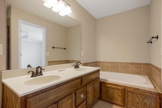 11212 N Summit Street, Kansas City, MO 64155