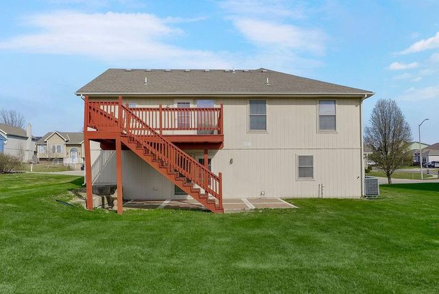 11212 N Summit Street, Kansas City, MO 64155