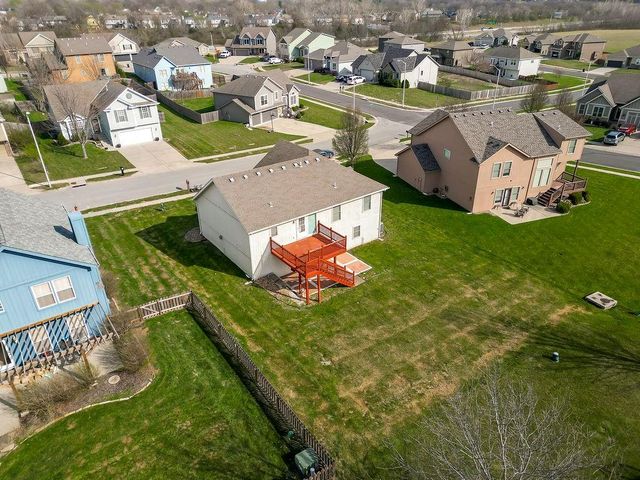 11212 N Summit Street, Kansas City, MO 64155