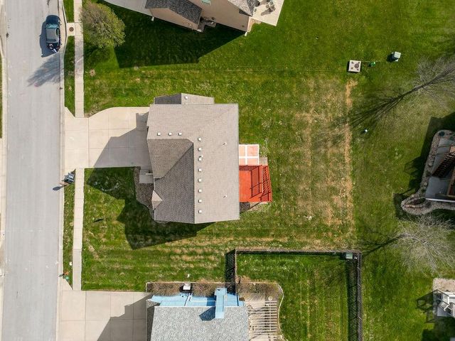 11212 N Summit Street, Kansas City, MO 64155