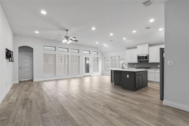 209 Magdalene WAY, Liberty Hill, TX 78642