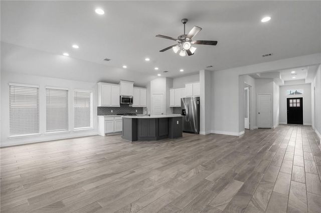 209 Magdalene WAY, Liberty Hill, TX 78642