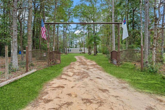 280 Martin Creek Drive, Cleveland, TX 77328