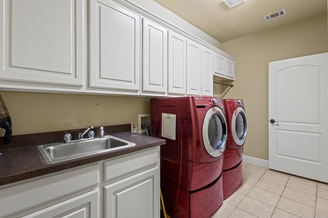 1666 Plum Creek Drive, Midlothian, TX 76065