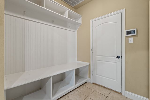 1666 Plum Creek Drive, Midlothian, TX 76065