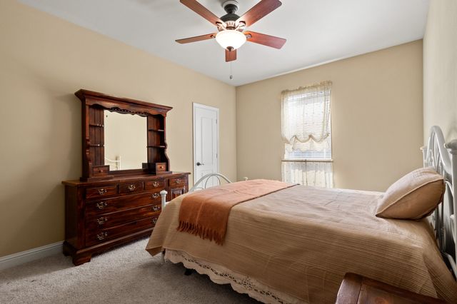 1666 Plum Creek Drive, Midlothian, TX 76065