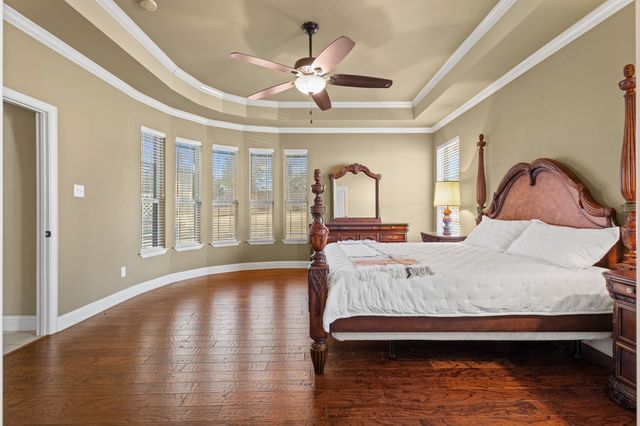 1666 Plum Creek Drive, Midlothian, TX 76065