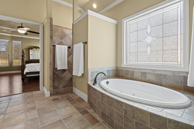 1666 Plum Creek Drive, Midlothian, TX 76065
