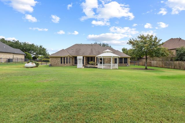 1666 Plum Creek Drive, Midlothian, TX 76065