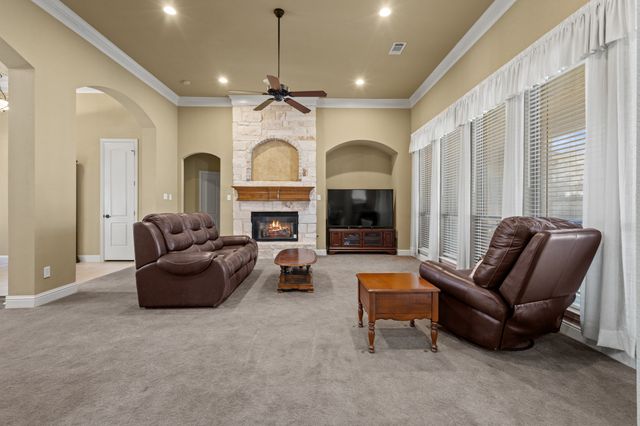 1666 Plum Creek Drive, Midlothian, TX 76065